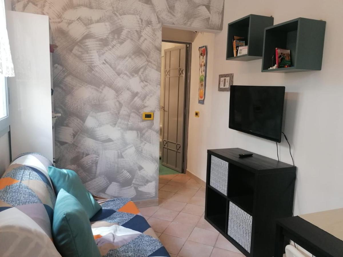 La Casina Giramondo di Ele Viareggio Esterno foto