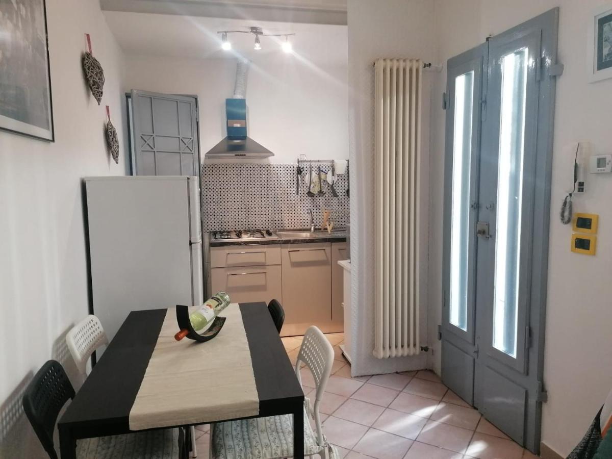 La Casina Giramondo di Ele Viareggio Esterno foto